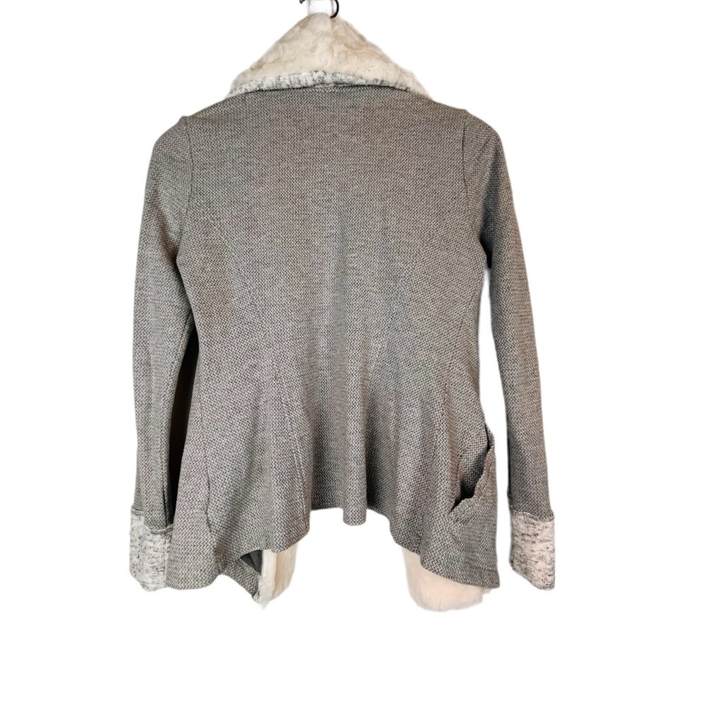 Anthropologie Saturday Sunday Ambrose Gray Faux Fur Open Cardigan Sweater SZ Xs - Picture 2 of 6